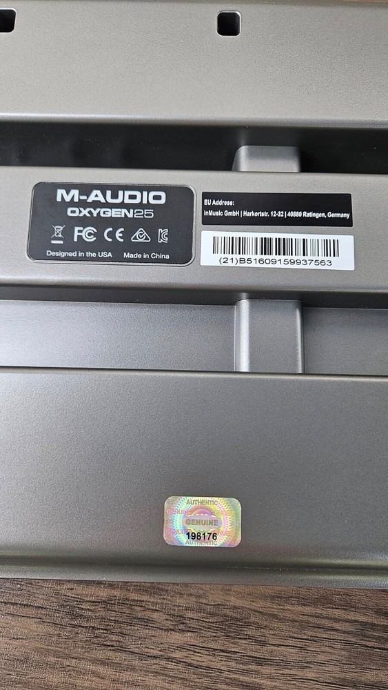 M-Audio Oxygen 25 Keyboard Controller (NO POWER ADAPTER) R2