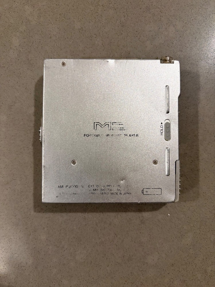 As-is Victor XM-P2000 Portable MiniDisc Player