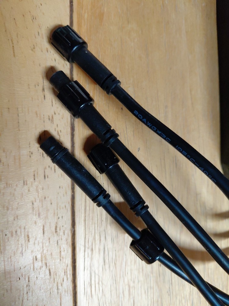 Twinkly Pro 4-Port Controller (Open Box) Twpro1000ethp-bus