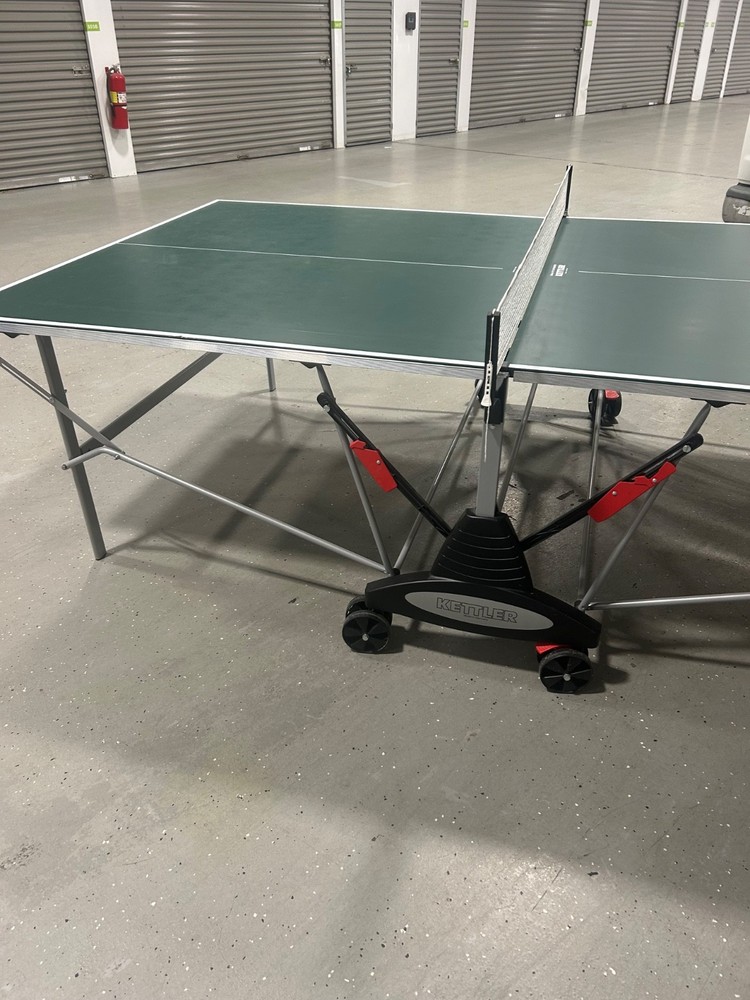 ping pong table excellent condition Ketler