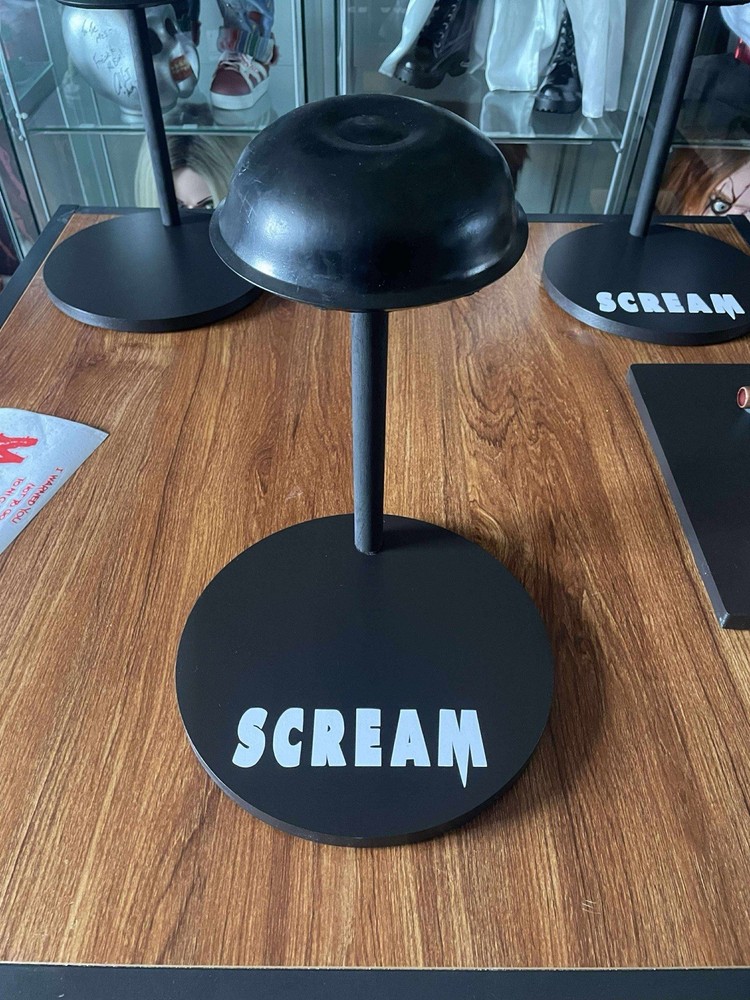 Scream Mask Display Stand