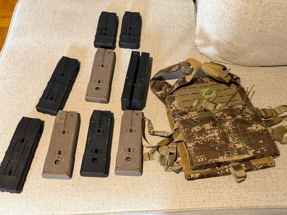 Planet Eclipse Cf20 Magazine dye mags Planet Eclipse Vest Package. Magfed Bundle