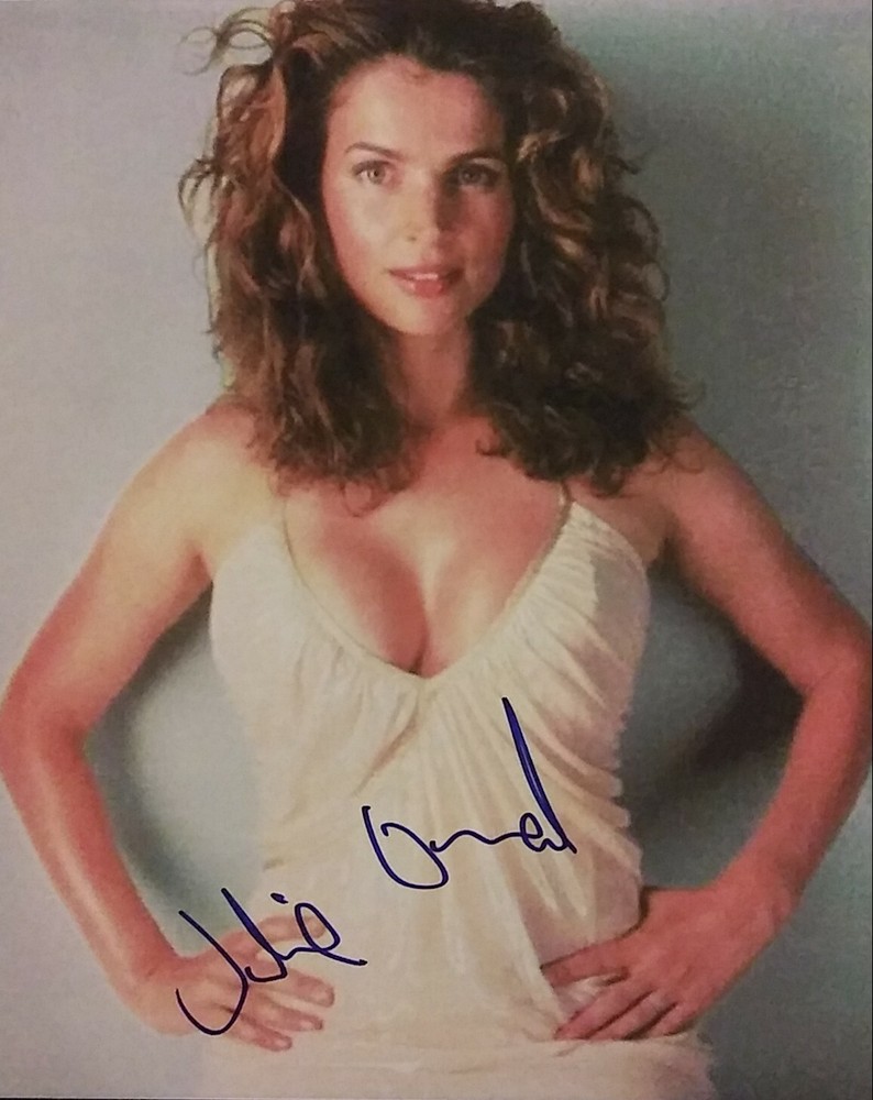 Julia Ormond signed 8 x 10