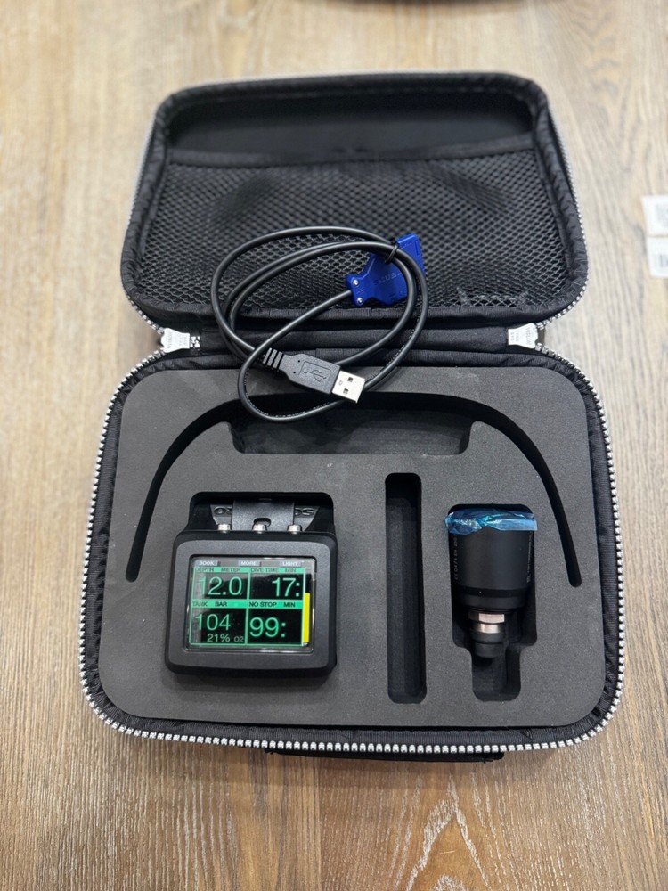 New in the box Scubapro G2 Dive Computer w/Transmitter never used!!