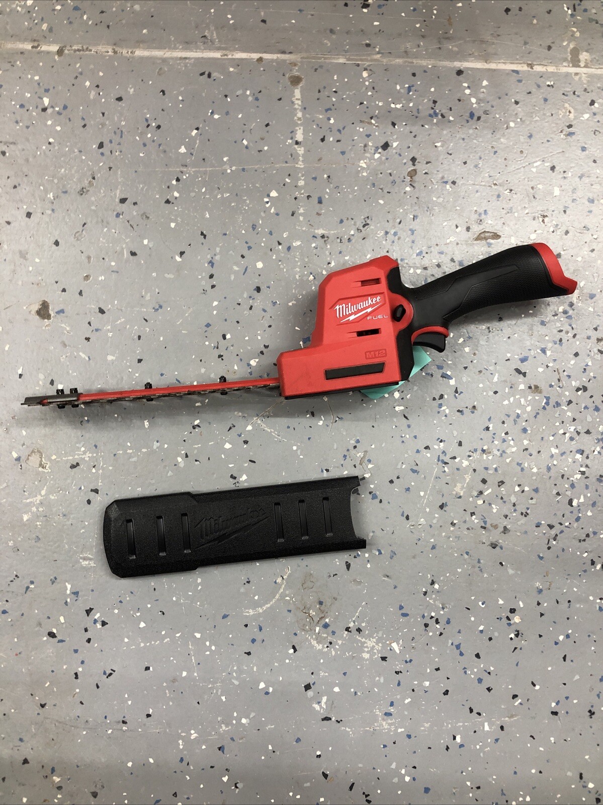 Milwaukee 2533-20 M12 Fuel 12V Hedge Trimmer - Red