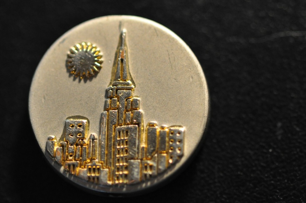 BUILDING AND SUN TOKEN!  CC475XXN