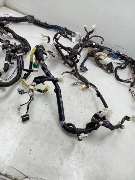 06 TOYOTA SEQUOIA DASH WIRE HARNESS
