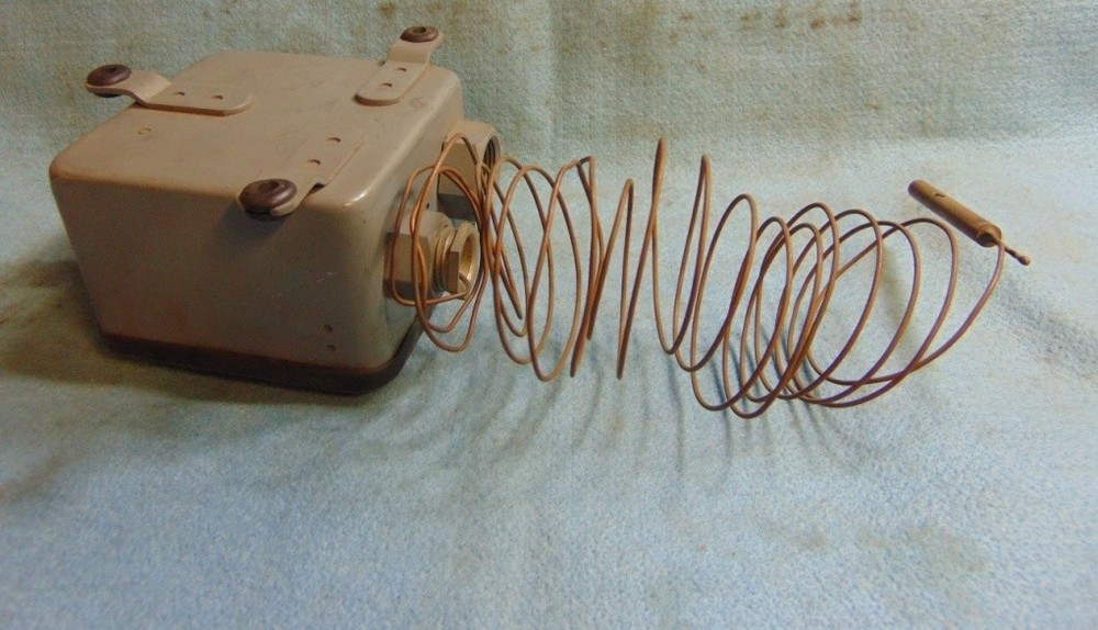 PENN A19AN AUTOMATIC CONTROLLER MODEL: 1 RANGE: 0 - 150°