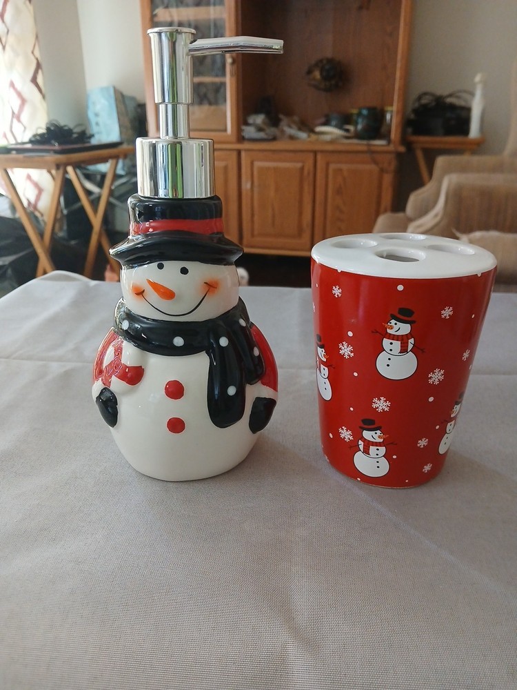 Holiday Home 2PC Ceramic Snowman Bathroom Set