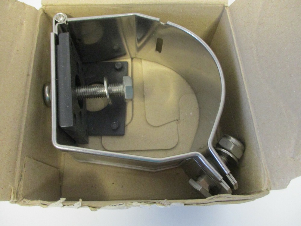 B-LINE CABLE CLEAT TREFOLD TYPE 9SS6-CCS9296