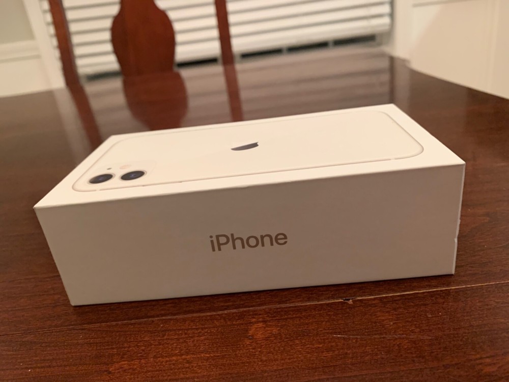 iPhone 11 Box