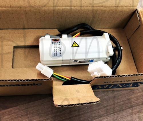 1PCS NEW PANASONIC MSM021A3E Servo Motor