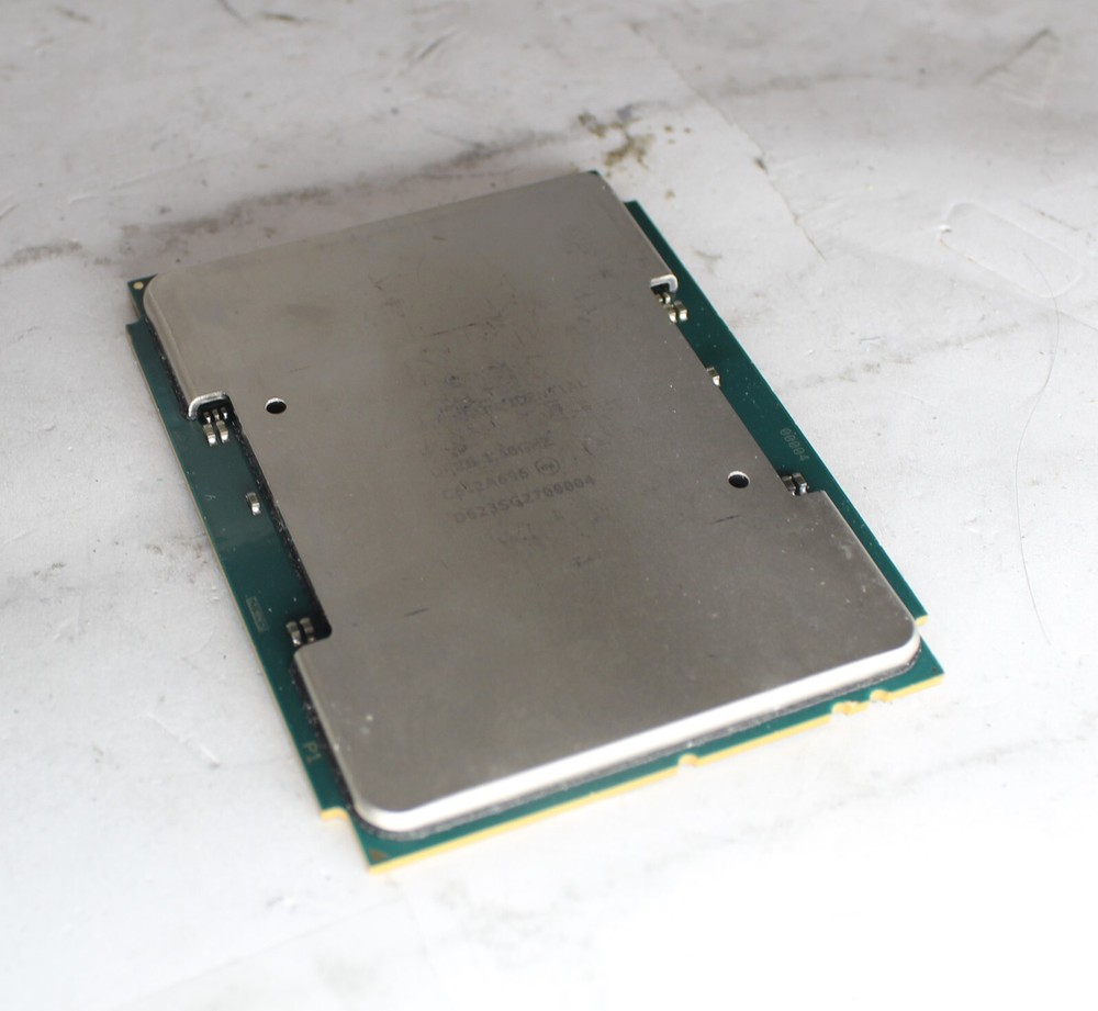 Intel Confidential 1.30GHz Server CPU P/N: QKZD