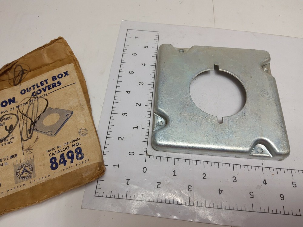APPLETON 8498 RECEPTACLE COVER (NOS)