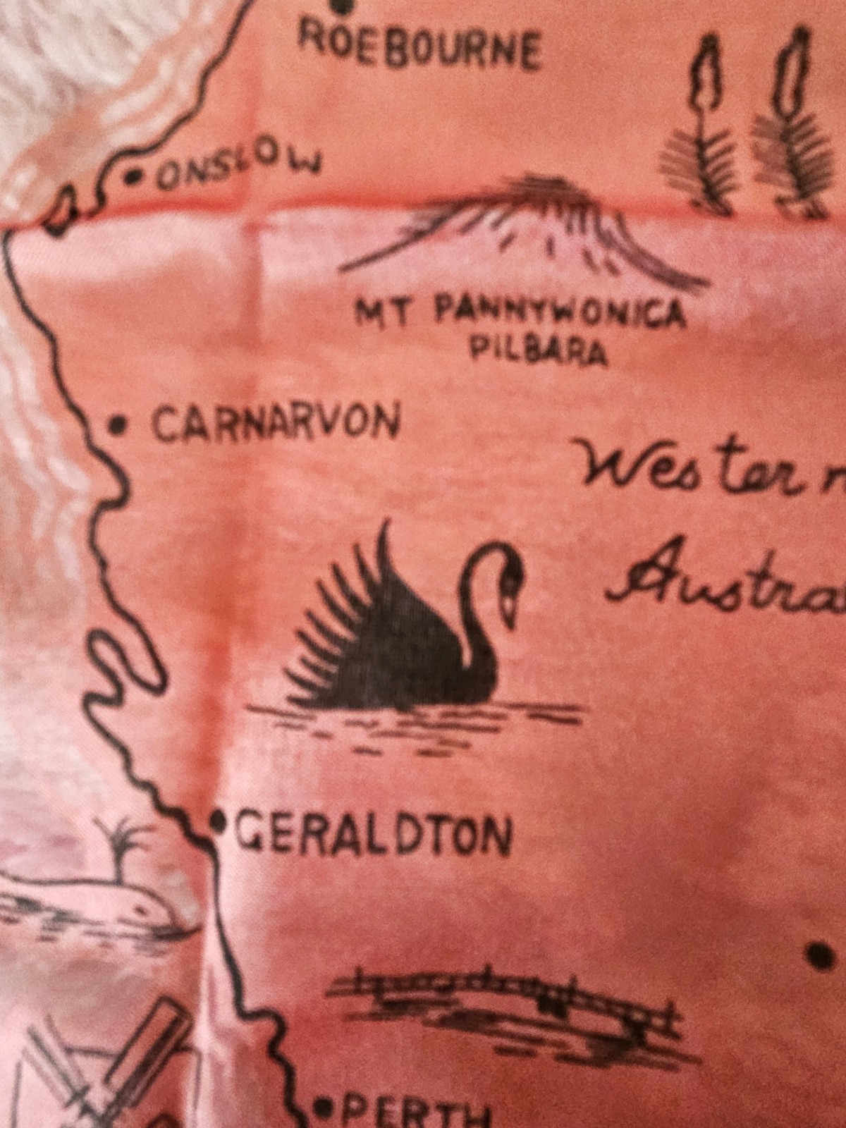 Vintage Citer Australia Souvenir Map w/ Sites & Animals Made In Japan 29 x 28