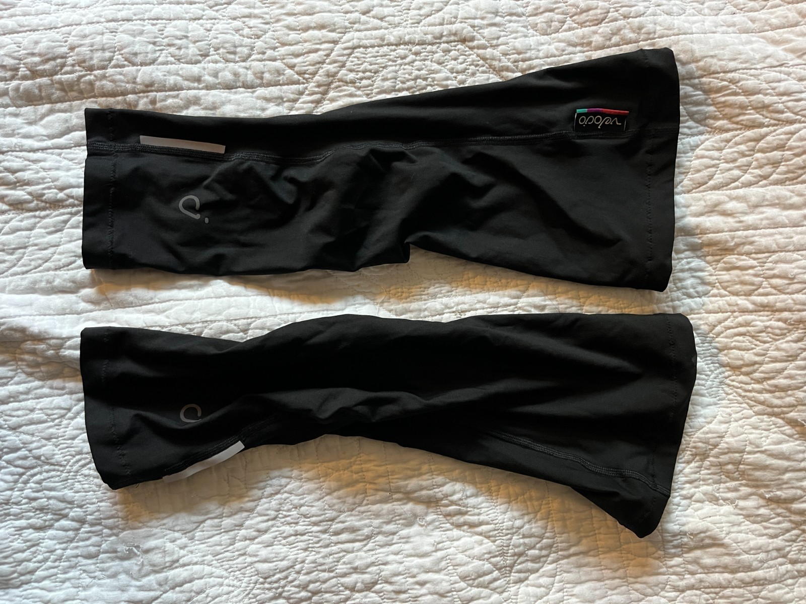 Velocio men's XS or women's S black cycling leg warmers reflective EUC