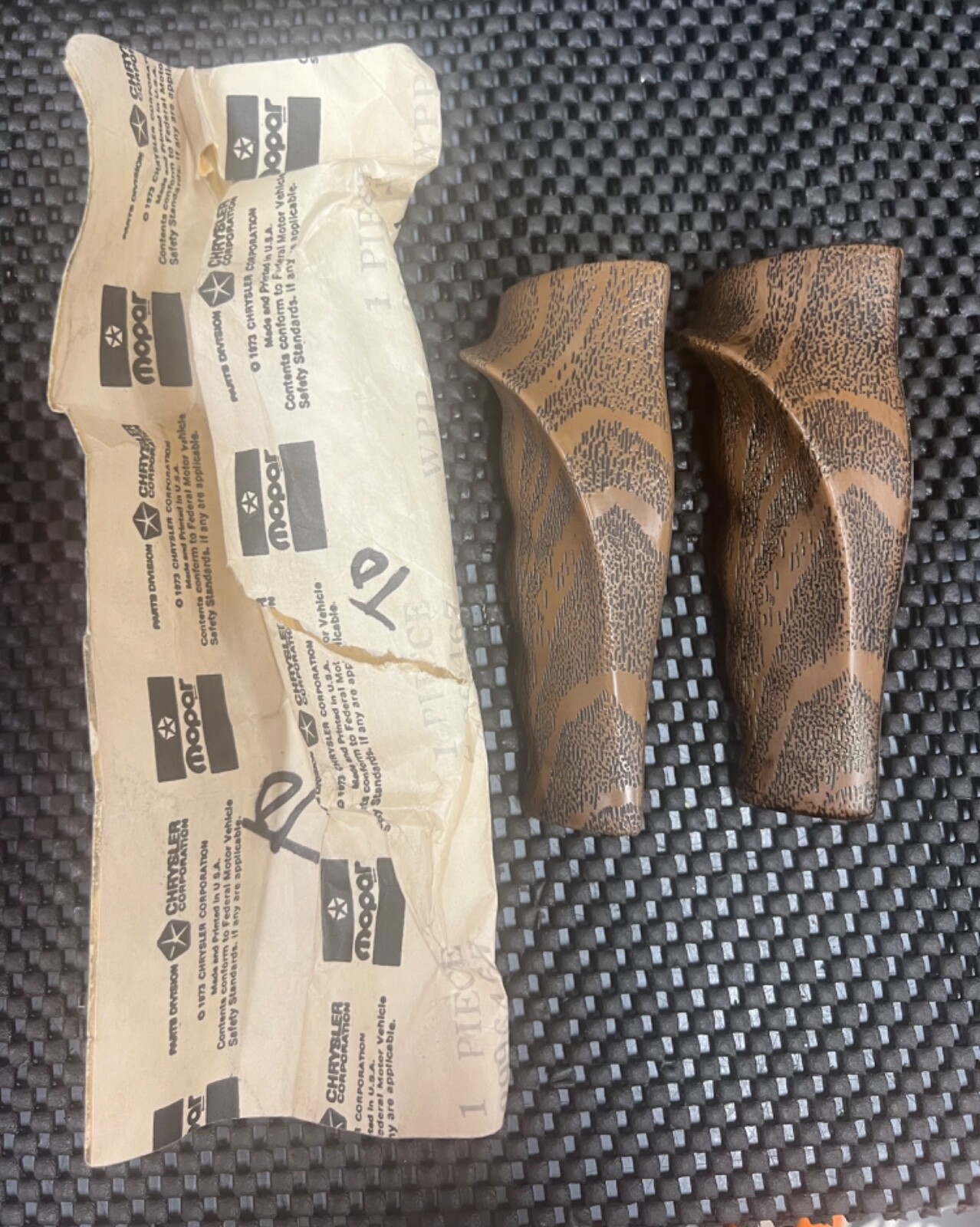 Hand Dyed Wood Grain Pistol Grips & Screws HURST OEM NEW Mopar Shifter Handles