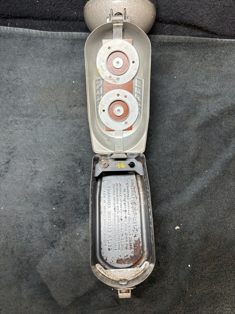 Vintage Delta Power King 12 Volt Lantern