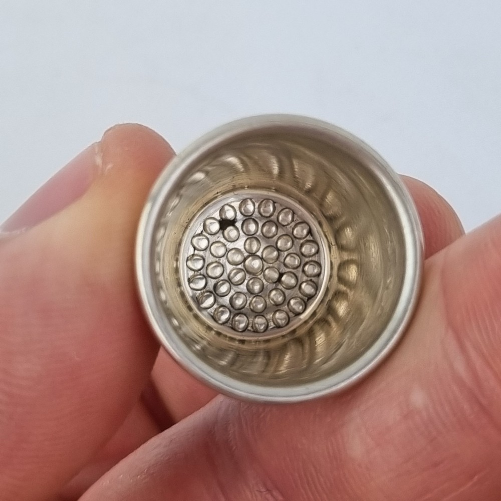 Vintage Solid Silver Thimble Birmingham 1982 W I Broadway & Co