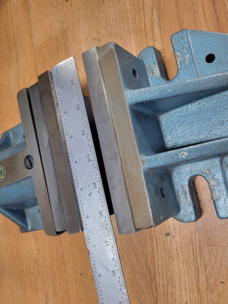 BISON 6" 2PC VISE