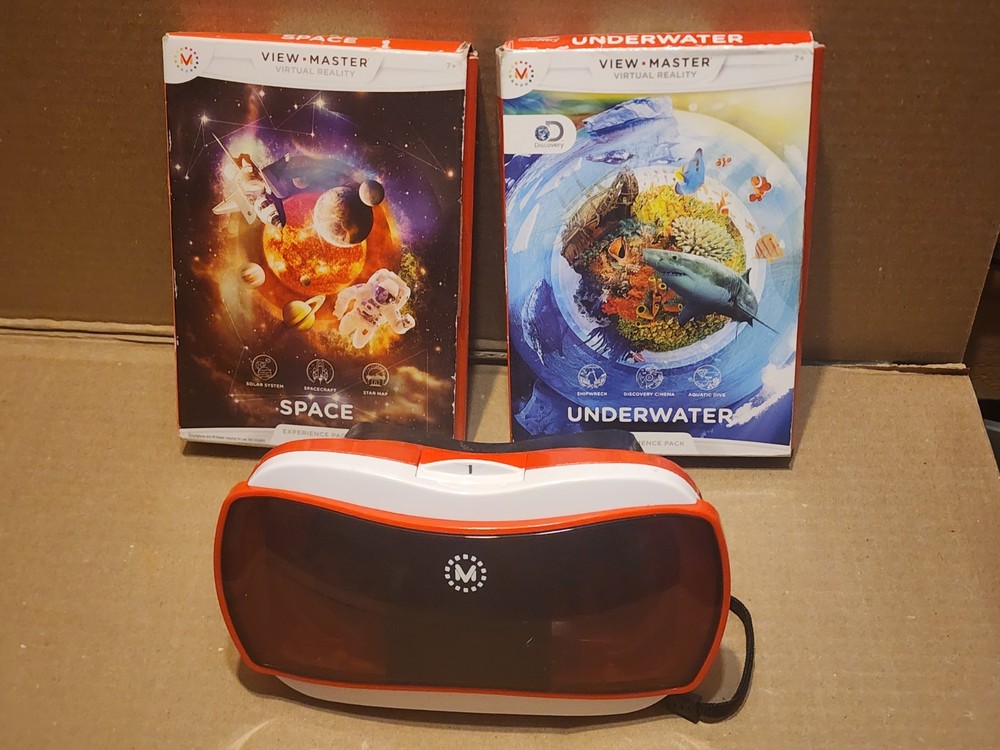 Mattel View Master Virtual Reality Headset +Experience Pack Underwater + Space