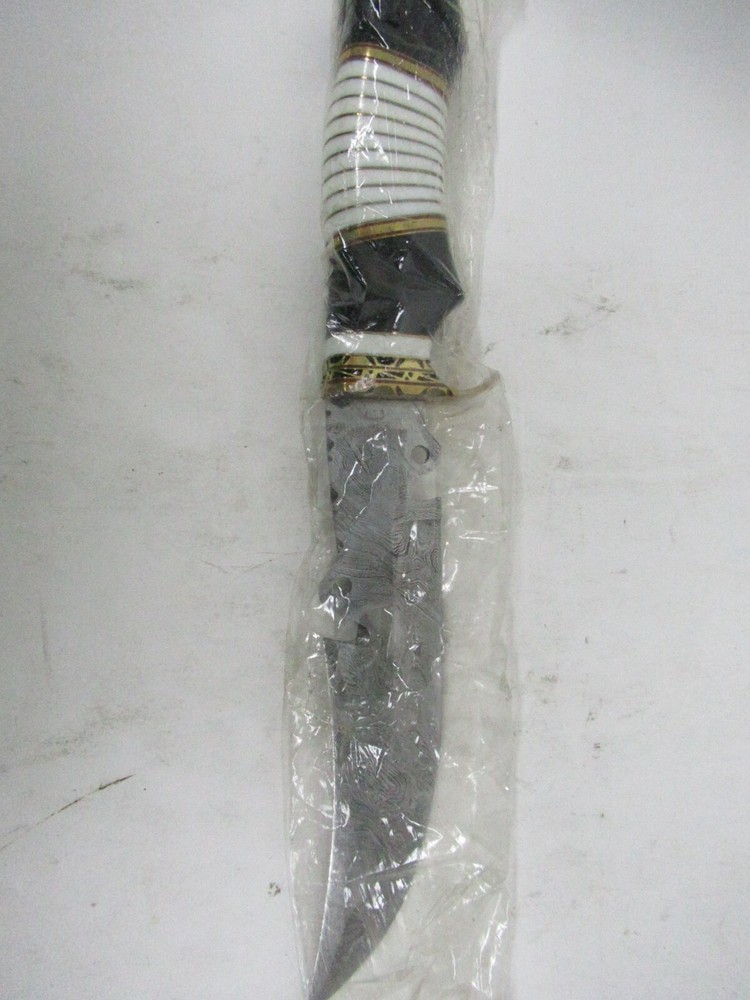 Damascus Noon Knife with sheath.