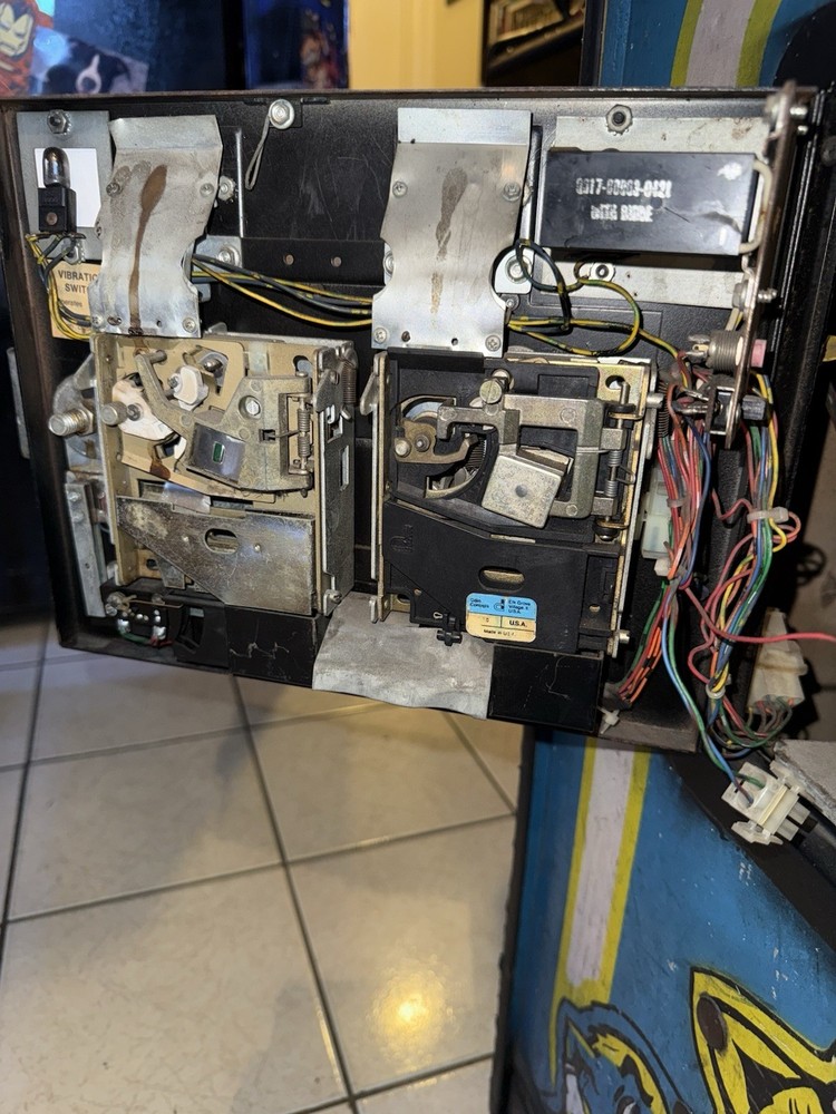 MS PAC-MAN ARCADE MIDWAY 1981 MACHINE