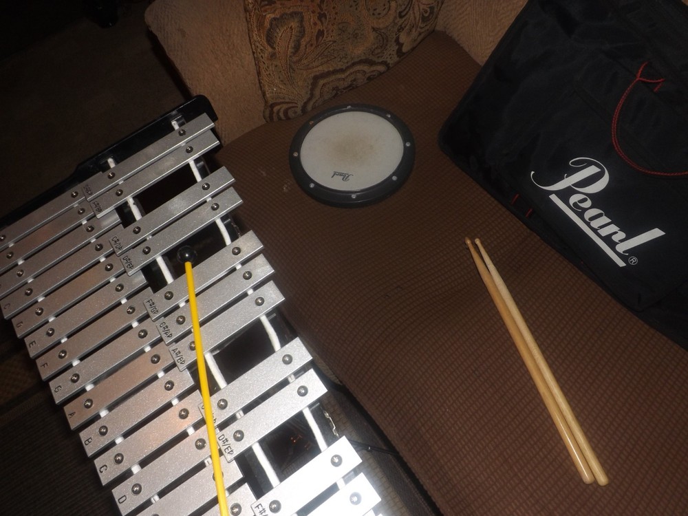 PEARL STUDENT XYLOPHONE BELL KIT (Stand,drum pad, sticks case) EUC
