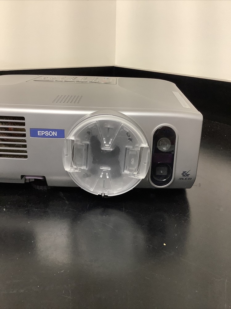 Epson 3LCD PowerLite 835p EMP-835 Projector
