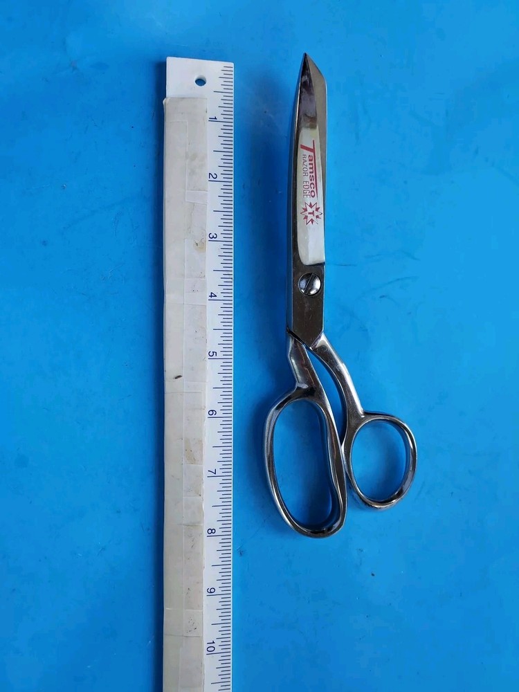 TAMSCO Razor Edge, Scissors & Carrying Case, Polished Chrome