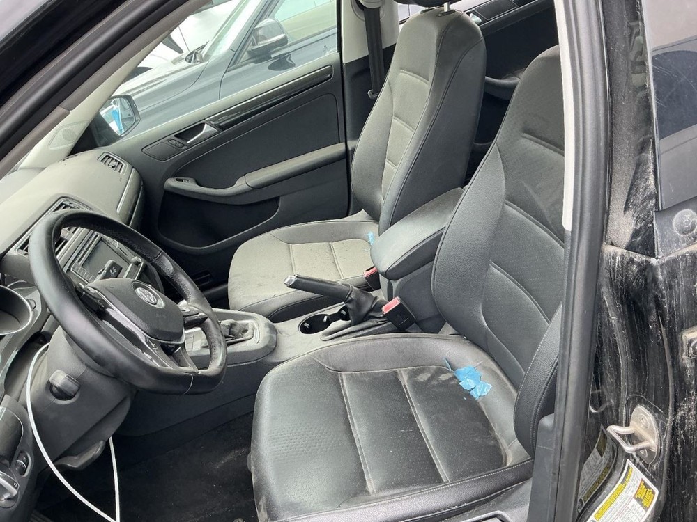 JETTA 2016 Glove Box 4984618