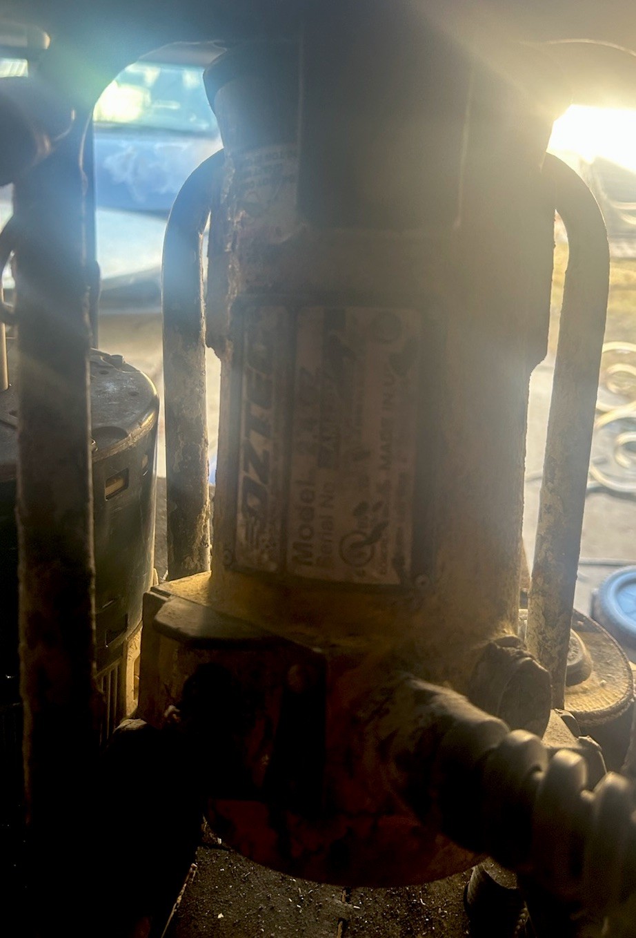 Oztec 2.4 OZ Concrete Vibrator Electric Motor with accessories