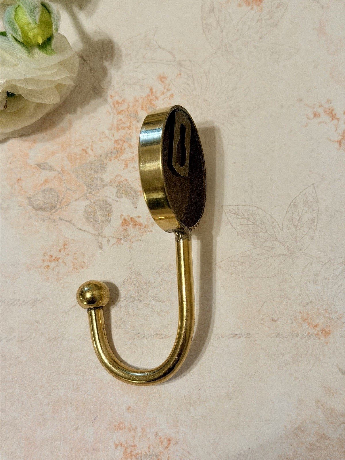 Mother of Pearl Handcrafted Wall Hook Round Petal Inlay Design Single Wall Hook