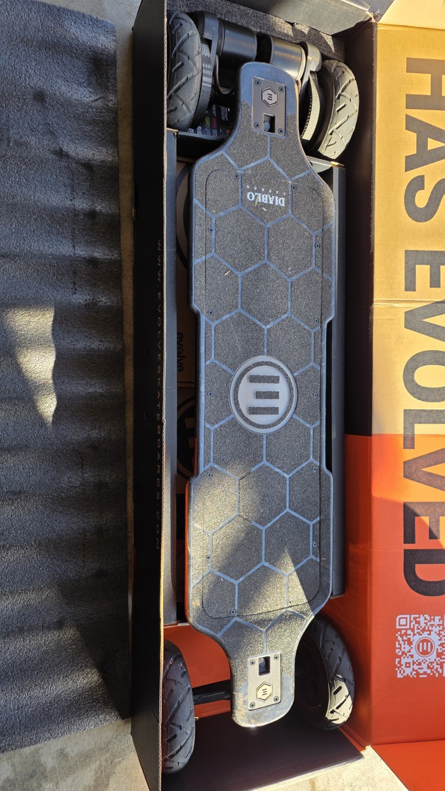 Evolve Diablo Carbon Electric Longboard Skateboard