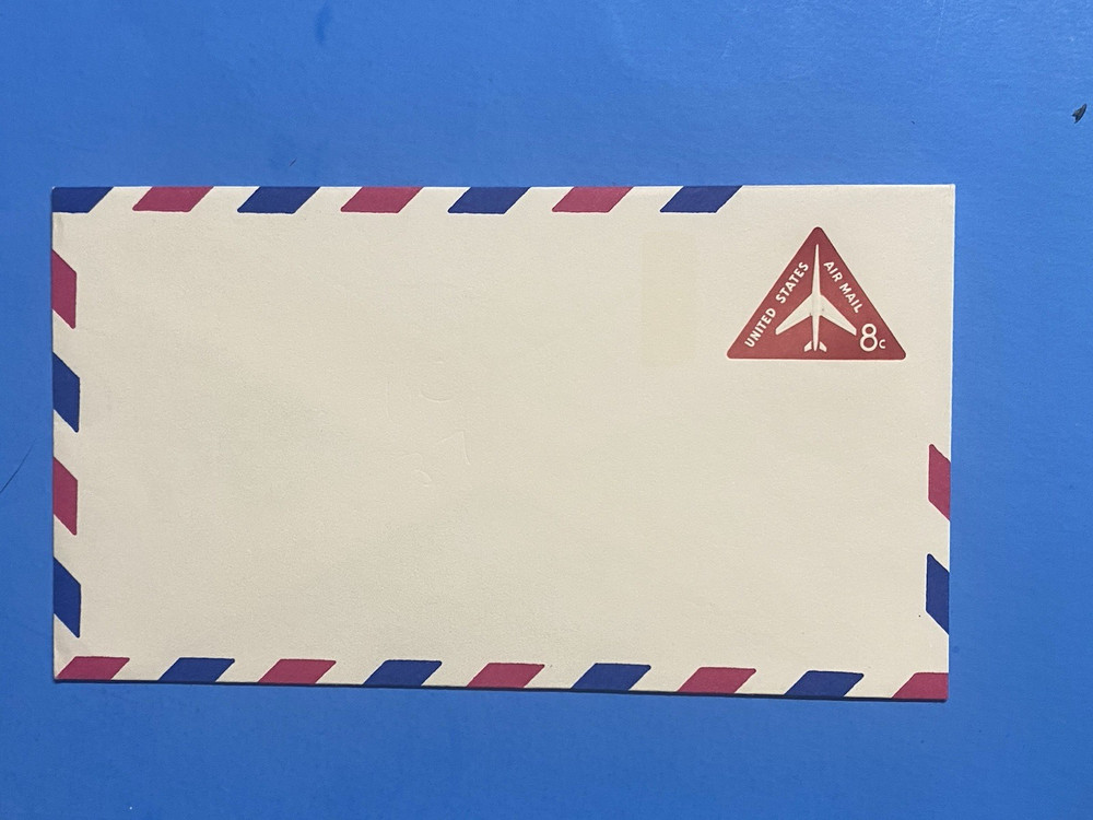 UC37  AIRMAIL ENVELOPE 8c   AIRPLANE IN FLIGHT