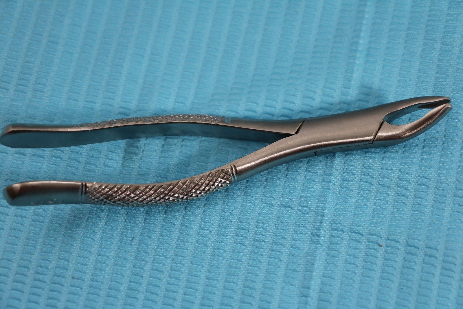 GERMAN 10 GERMAN EXTRACTING FORCEPS EXTRACTION DENTAL INSTRUMENTS-A+ QUALITY