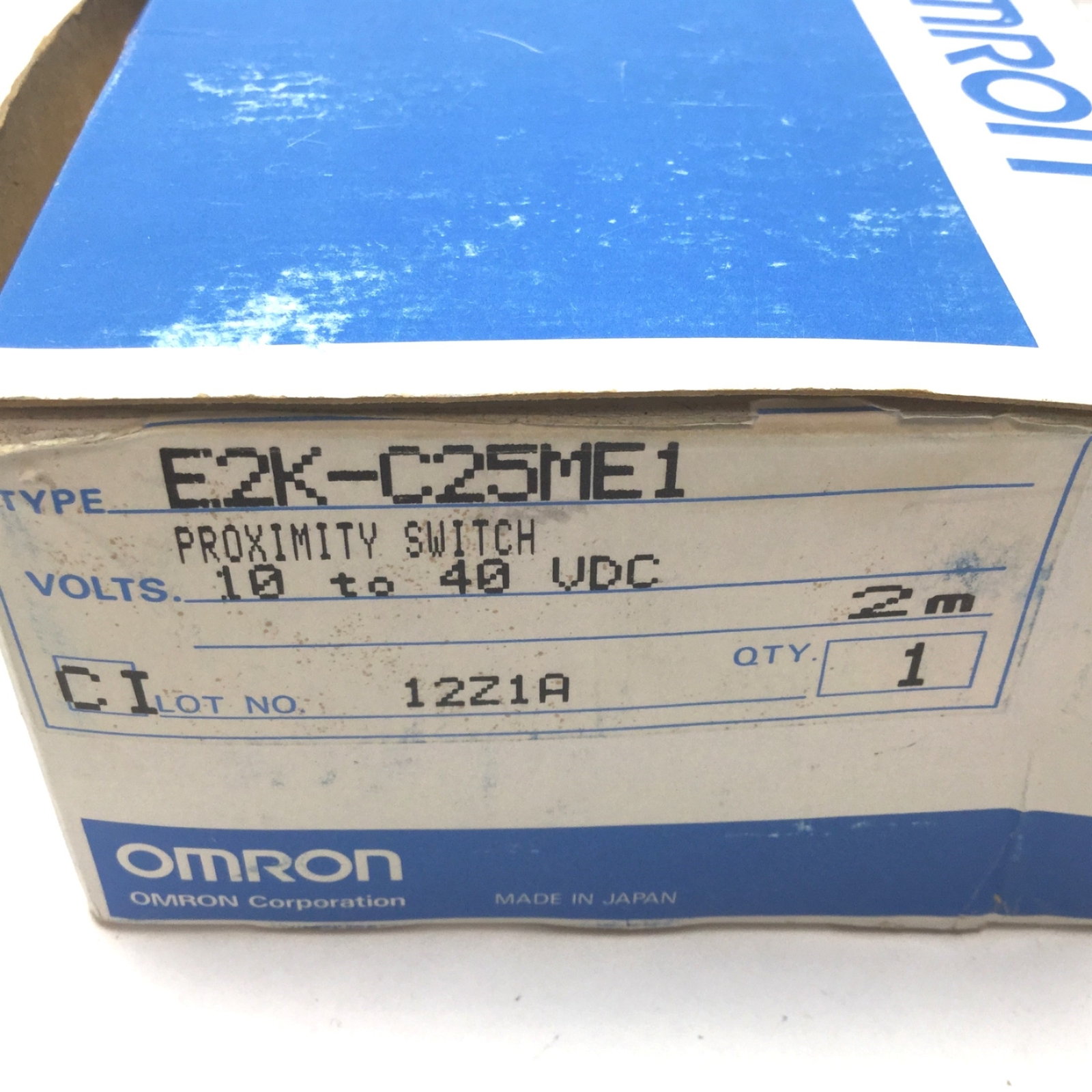 Omron E2K-C25ME1 Capacitive Proximity Sensor Switch, 10-40VDC, 3-25mm, NPN