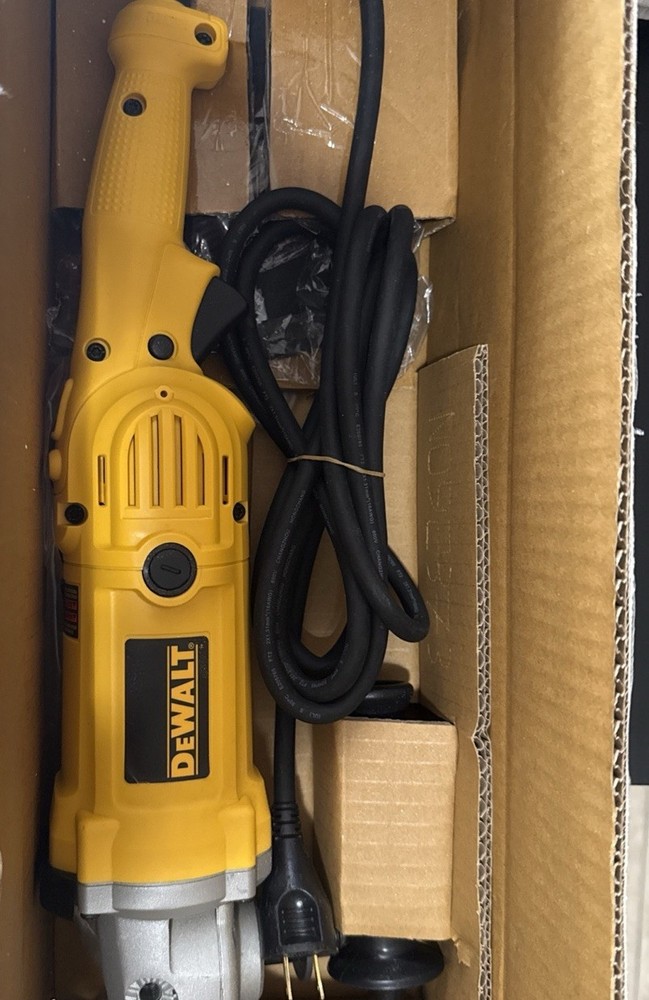 DEWALT DWP849 7 inch / 9 inch Variable Speed Polisher