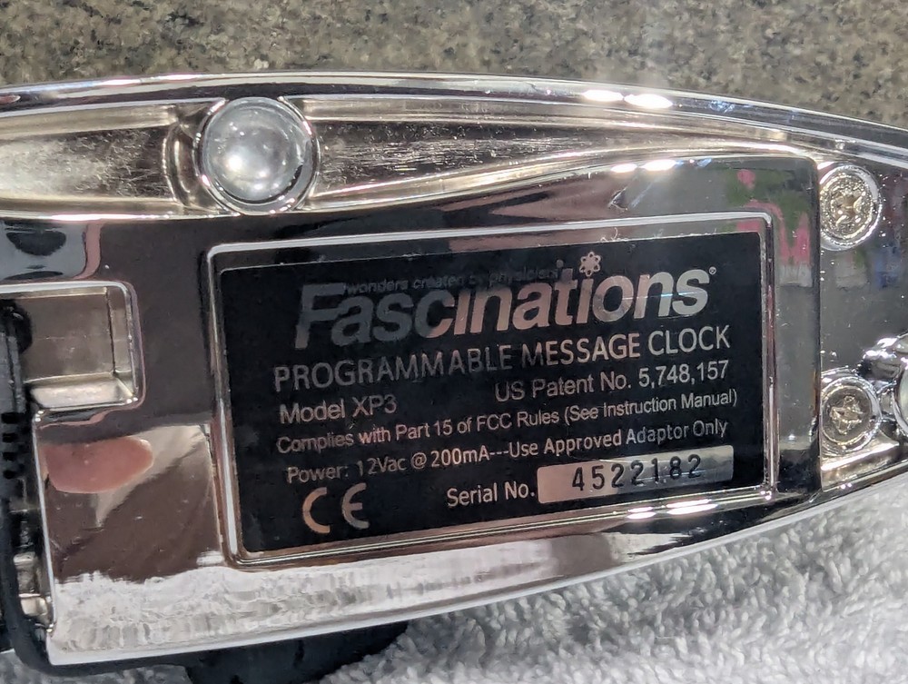 Vintage Fascinations XP3 Programmable Floating Message Clock Calendar w/ Box EUC