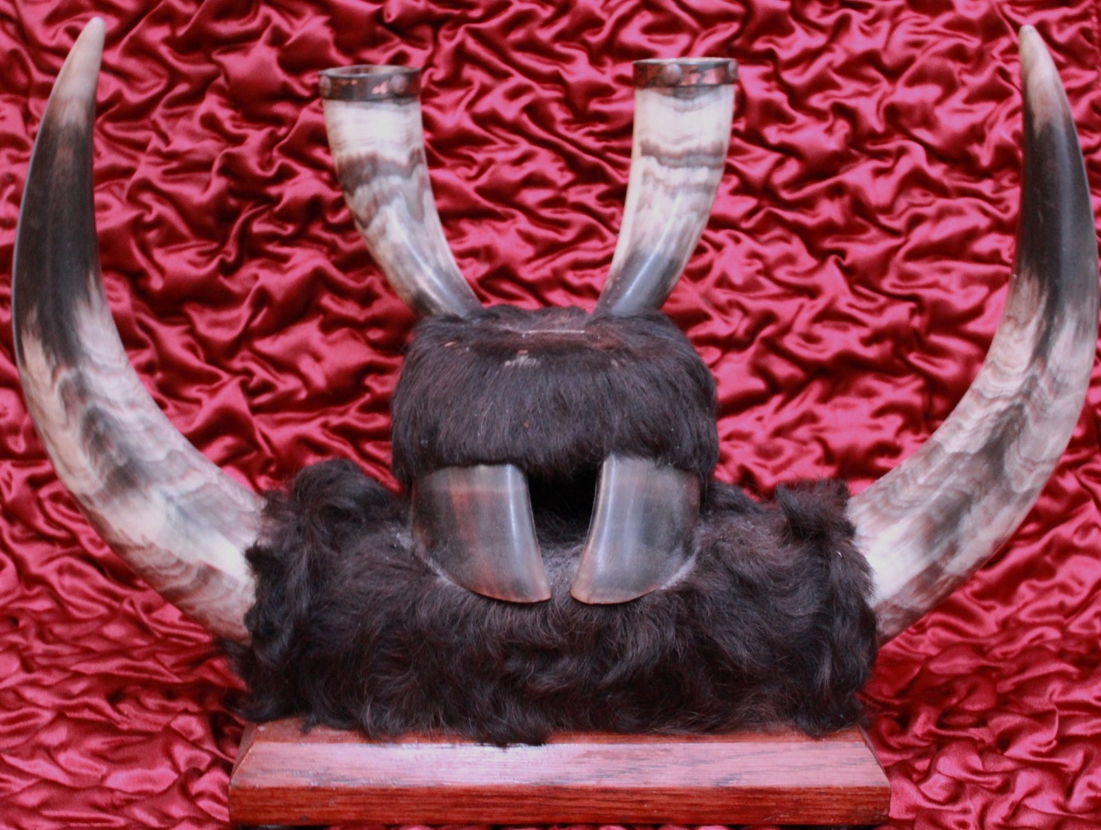 Antique Crow Native American Indian Split Buffalo Horn Bonnet early 19th Century