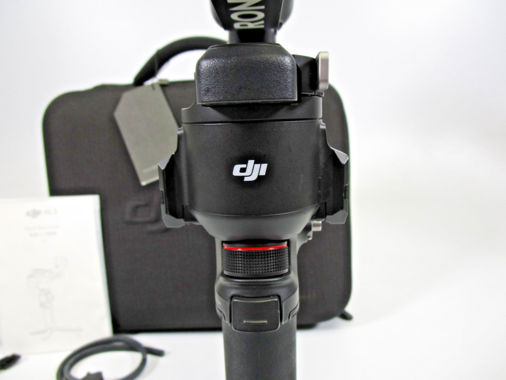 DJI RS 3 Axis Gimbal Stabilizer Kit & Case