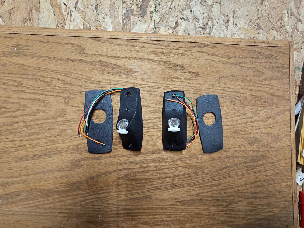 Surface mount outdoor Tag Reader  w/ LED ibutton Qty 2