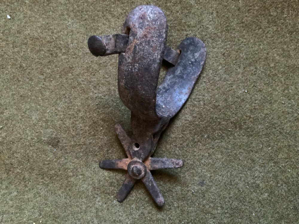 ANTIQUE MEXICAN SPURS
