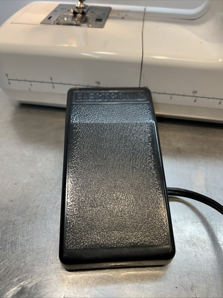 Kenmore 385.16120200 Electeic Sewing Machine