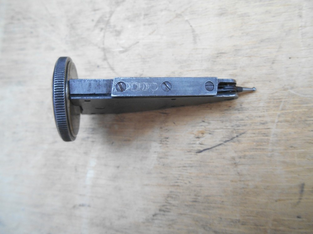 FEDERAL MODEL 5 DIAL INDICATOR , .001"