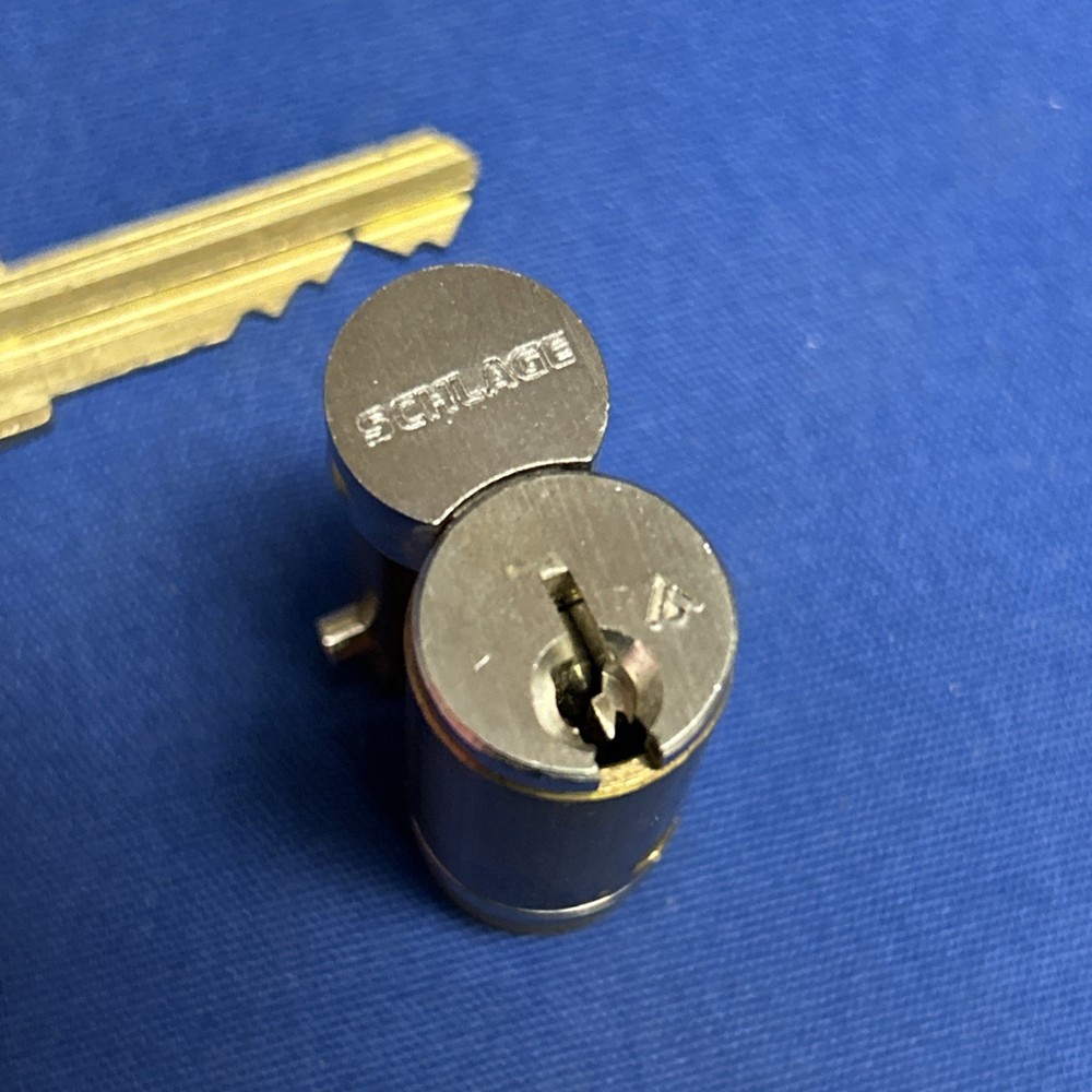 New Schlage Silver interchangeable core with 3 C123 keys one is control