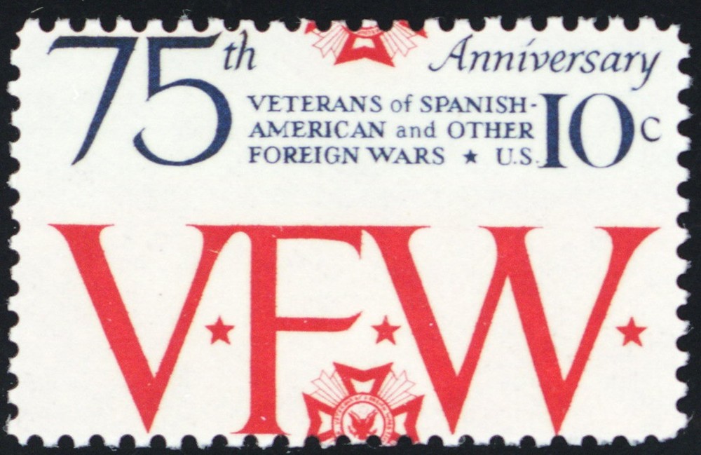 1525, Mint NH 8¢ - Tremendous Misperforation Shift Error - Stuart Katz