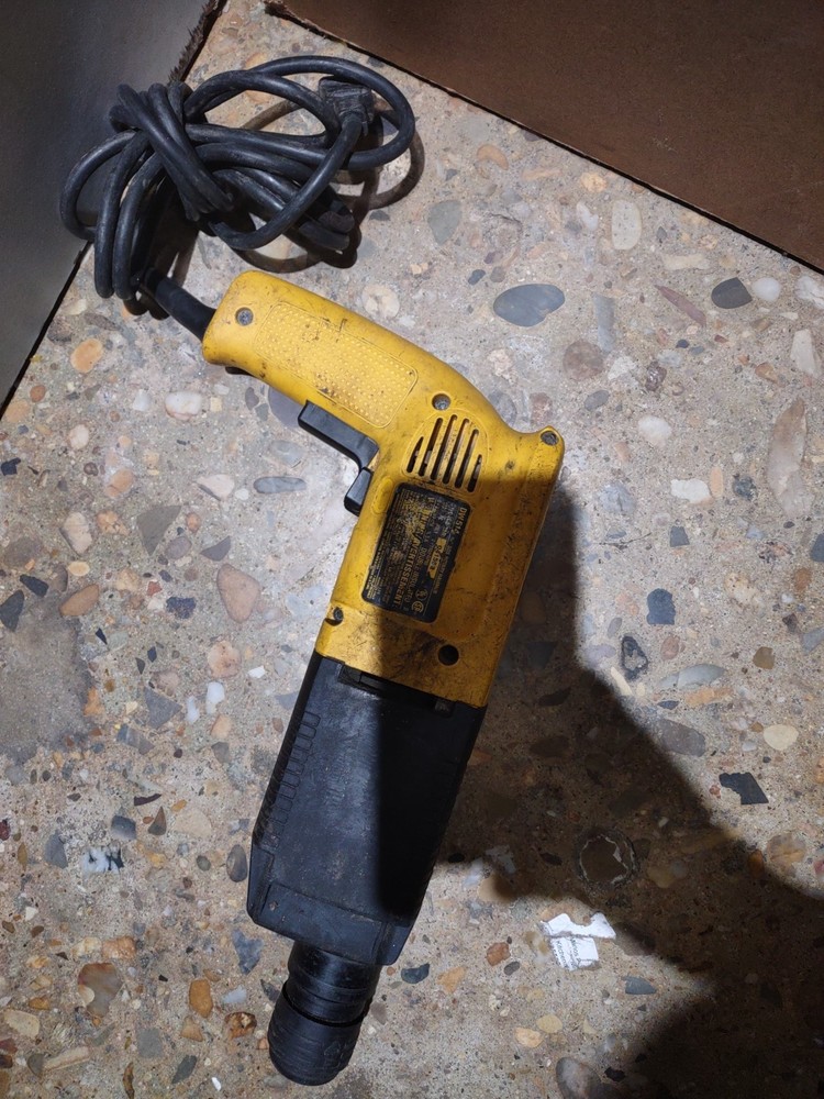 DEWALT TOOLS 3/4” SDS ROTARY HAMMER DRILL, DW514, w/ BITS, SIDE HANDLE & CASE