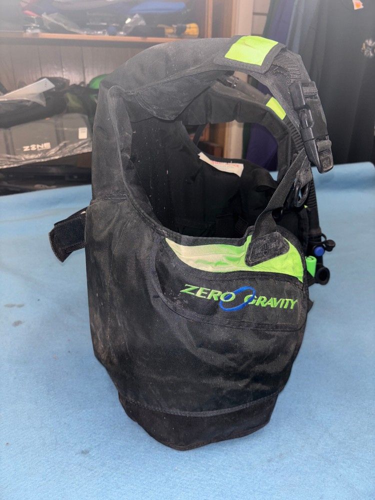 Used Zero Gravity Sea Quest BCD, Size Medium