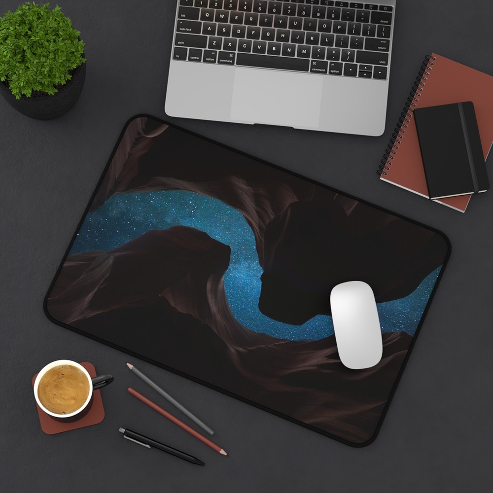 Mountain Pass Desk Mat, Tapis de Bureau